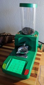 electronic powder dispenser for reloading